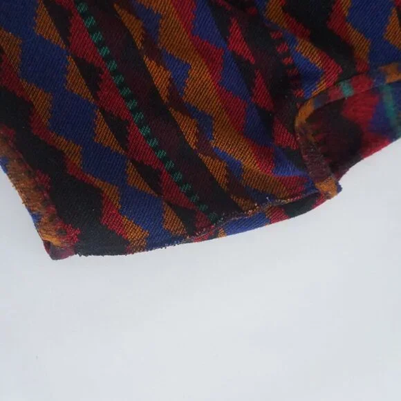 Multicolor Geometric Pattern Sweater Vest - Picture 5 of 9